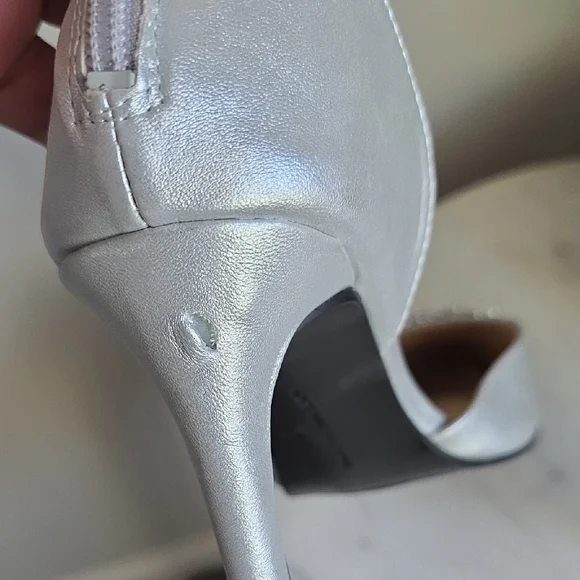 Chic Silver Heels with Rhinestone Accents - Picture 5 of 7